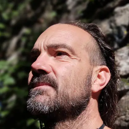 Julien Orriols — enseignant et fondateur de yes ZEN studio